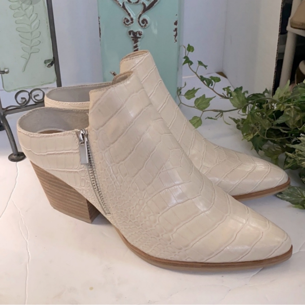 Dolce Vita EUC Croc-Embossed Mule. Size 11. - Picture 1 of 11